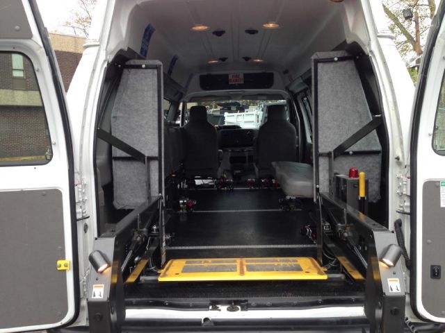 2011 Ford Econoline 2dr Cpe V6 Manual GT
