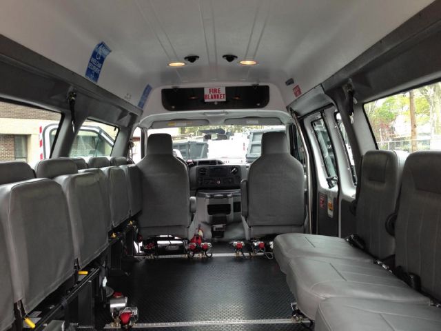 2011 Ford Econoline 2dr Cpe V6 Manual GT