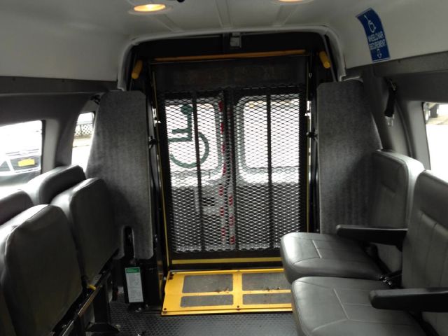 2011 Ford Econoline 2dr Cpe V6 Manual GT