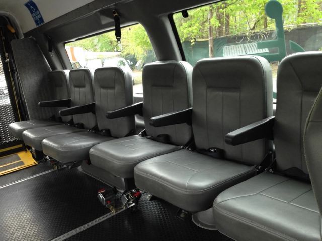 2011 Ford Econoline 2dr Cpe V6 Manual GT