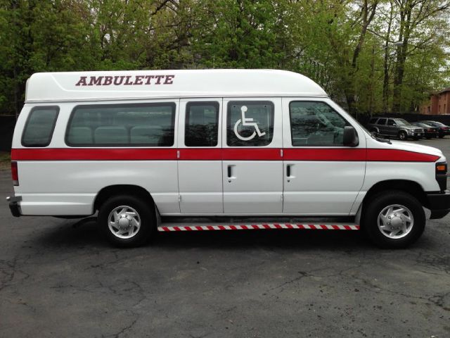 2011 Ford Econoline 2dr Cpe V6 Manual GT