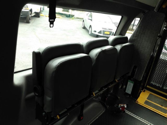 2011 Ford Econoline 2dr Cpe V6 Manual GT