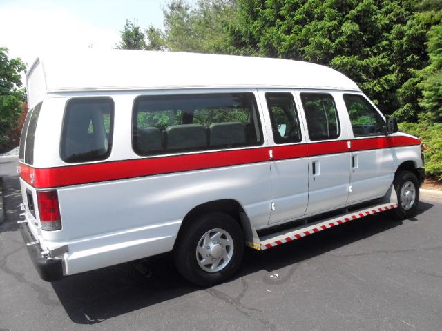 2011 Ford Econoline Luxury AWD Nav