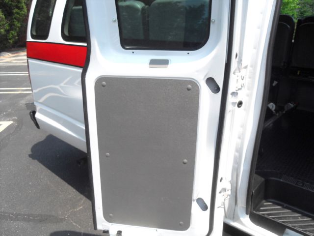 2011 Ford Econoline Luxury AWD Nav