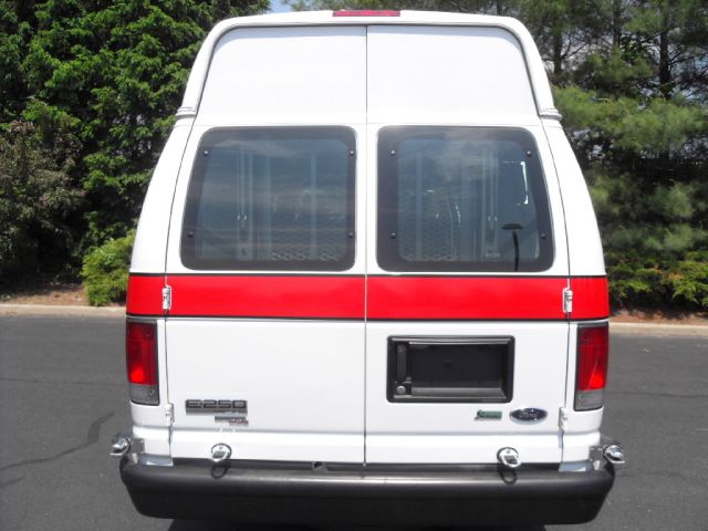 2011 Ford Econoline Luxury AWD Nav