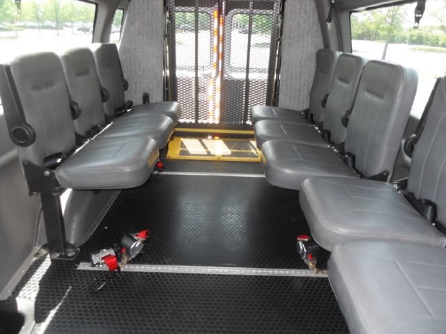 2011 Ford Econoline Luxury AWD Nav