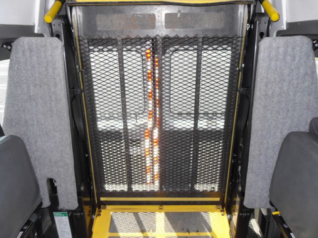 2011 Ford Econoline Luxury AWD Nav