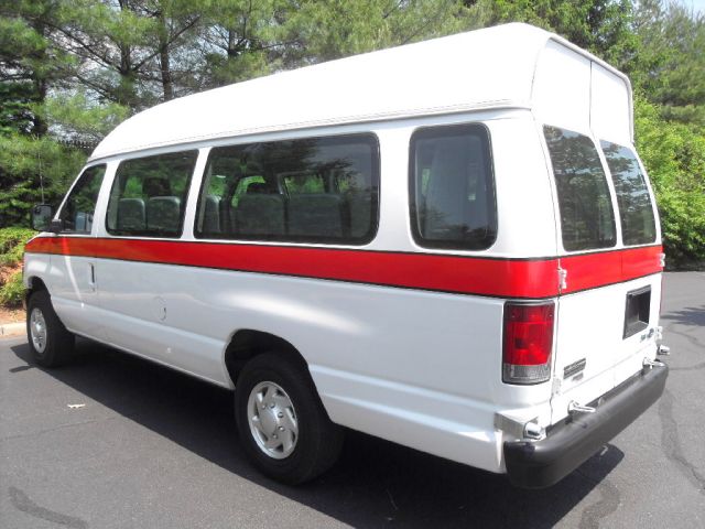 2011 Ford Econoline Luxury AWD Nav