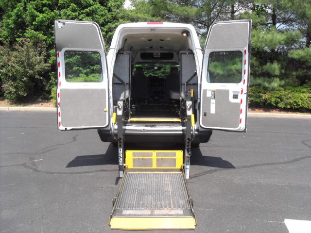 2011 Ford Econoline Luxury AWD Nav