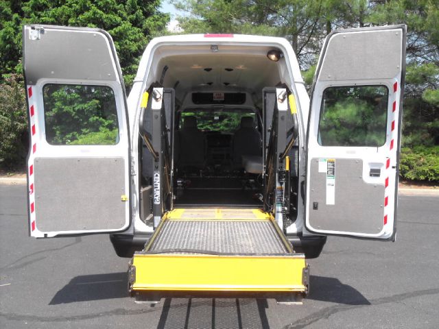 2011 Ford Econoline Luxury AWD Nav