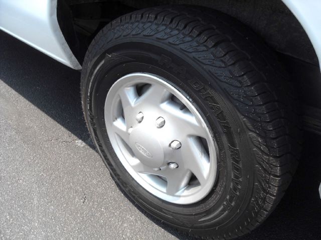 2011 Ford Econoline Luxury AWD Nav