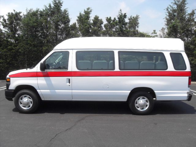 2011 Ford Econoline Luxury AWD Nav