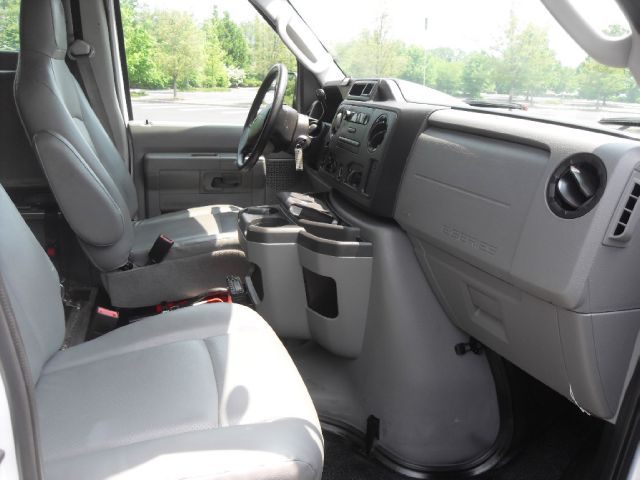 2011 Ford Econoline Luxury AWD Nav