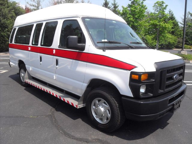 2011 Ford Econoline Luxury AWD Nav