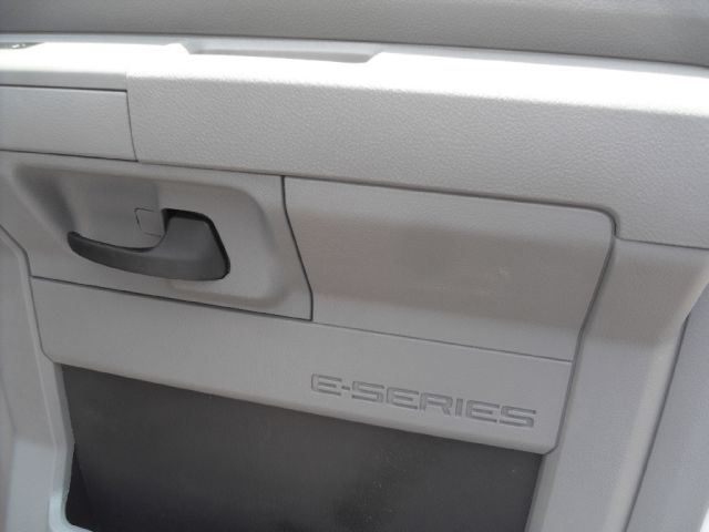 2011 Ford Econoline Luxury AWD Nav