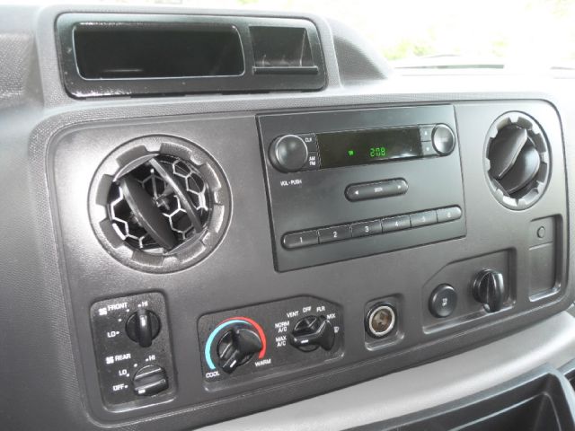 2011 Ford Econoline Luxury AWD Nav