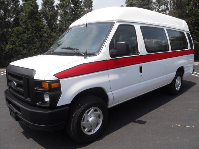 2011 Ford Econoline Luxury AWD Nav