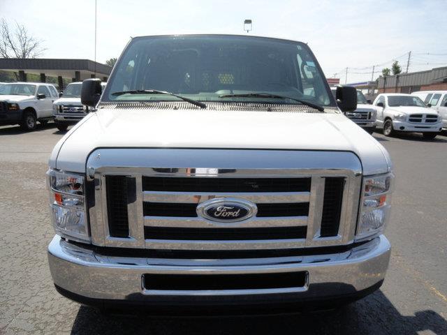 2012 Ford Econoline 2.5i Wagon