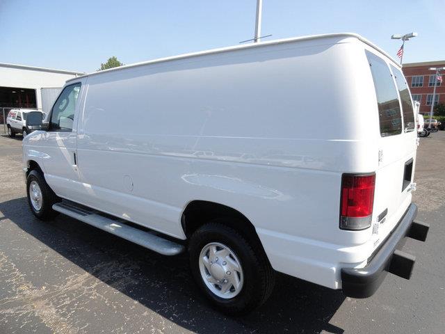 2012 Ford Econoline 2.5i Wagon