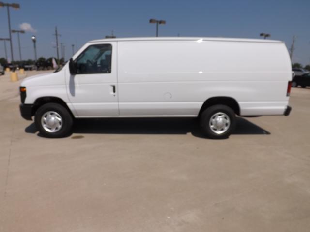 2013 Ford Econoline Sedan 1.8 S