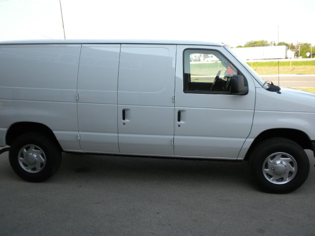 2013 Ford Econoline Awd-turbo