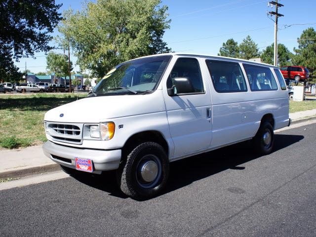 1999 Ford Econoline Wagon 4d Sedan GLS