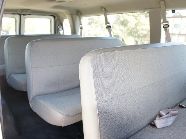 1999 Ford Econoline Wagon 4d Sedan GLS