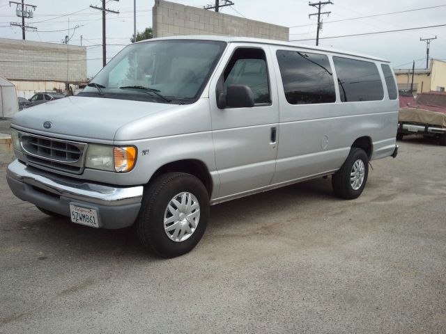 1999 Ford Econoline Wagon V8 AWD /3rd Row Seat/ Leather