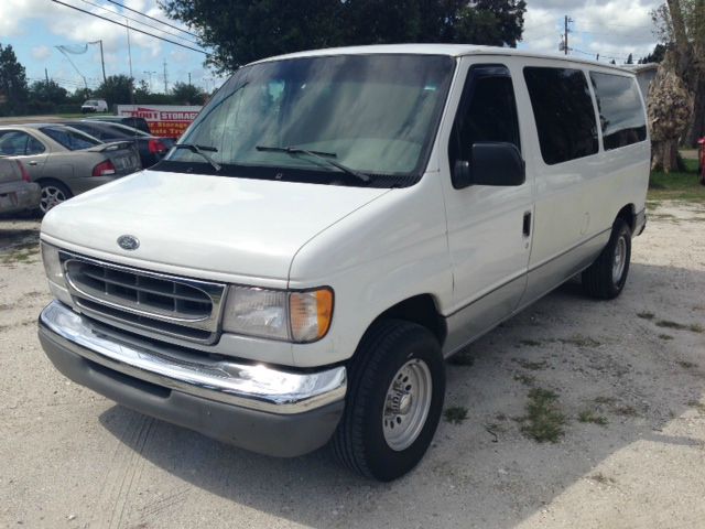 2000 Ford Econoline Wagon 2dr Cpe V6 Manual GT