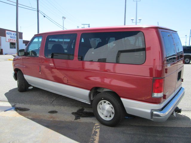 2000 Ford Econoline Wagon 1500 SLT 4X4