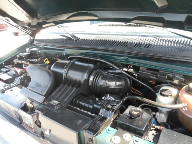 2001 Ford Econoline Wagon 2dr Cpe V6 Manual GT