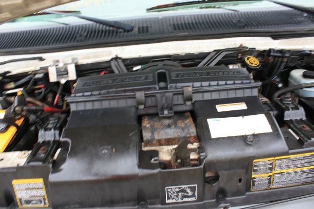 2001 Ford Econoline Wagon 4dr 4WD SLE Commercial