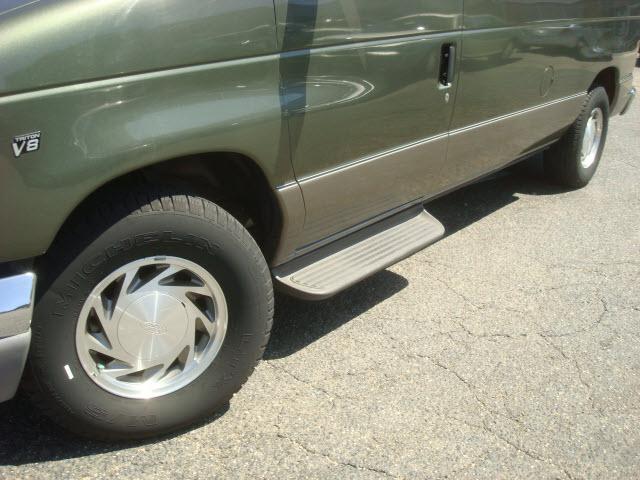 2002 Ford Econoline Wagon Clk320 2dr Coupe 3.2L Convertible