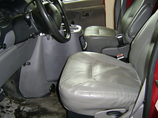 2002 Ford Econoline Wagon 4dr 4WD SLE Commercial