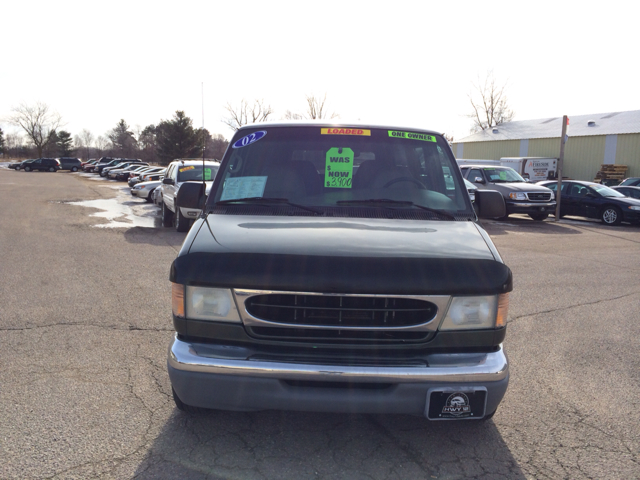 2002 Ford Econoline Wagon 1500 SLT 4X4