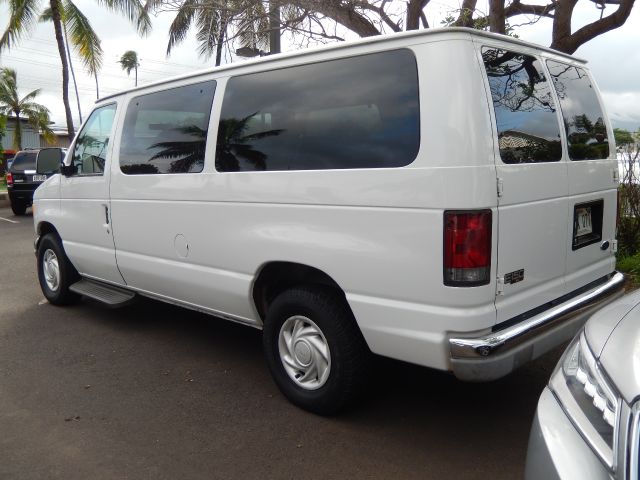 2002 Ford Econoline Wagon 2dr Cpe V6 Manual GT