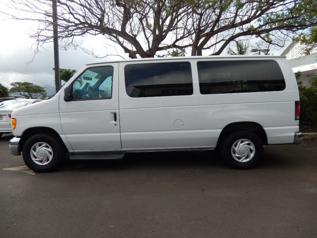 2002 Ford Econoline Wagon 2dr Cpe V6 Manual GT