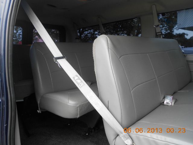 2003 Ford Econoline Wagon Navigation W/premium Pk.plus