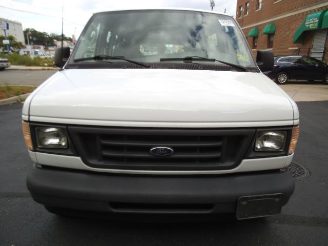 2003 Ford Econoline Wagon Navigation W/premium Pk.plus