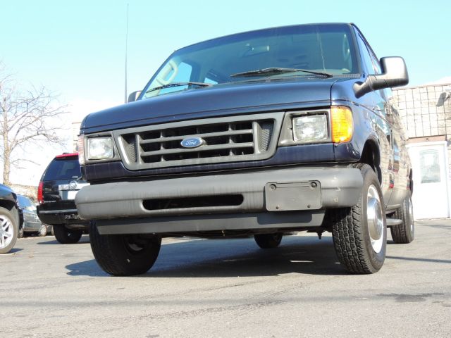 2003 Ford Econoline Wagon 5 Speed 4x4