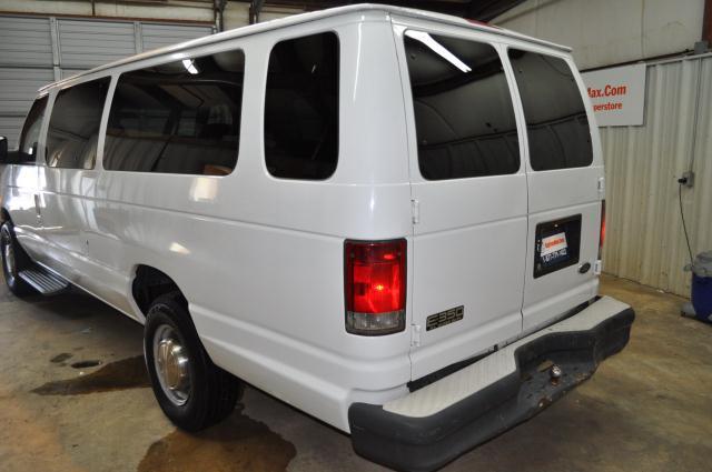 2003 Ford Econoline Wagon Sport 4WD