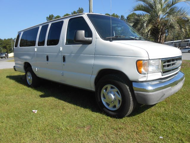 2004 Ford Econoline Wagon 2dr Cpe V6 Manual GT
