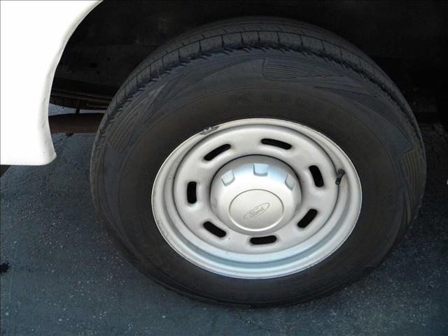 2004 Ford Econoline Wagon 2dr Cpe V6 Manual GT