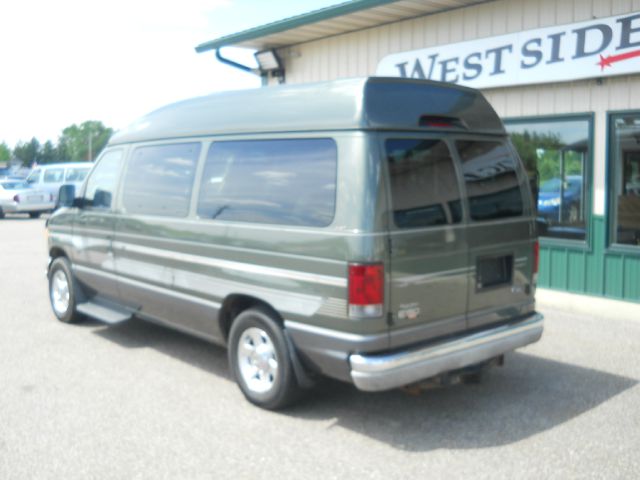 2004 Ford Econoline Wagon Premier Nav AWD