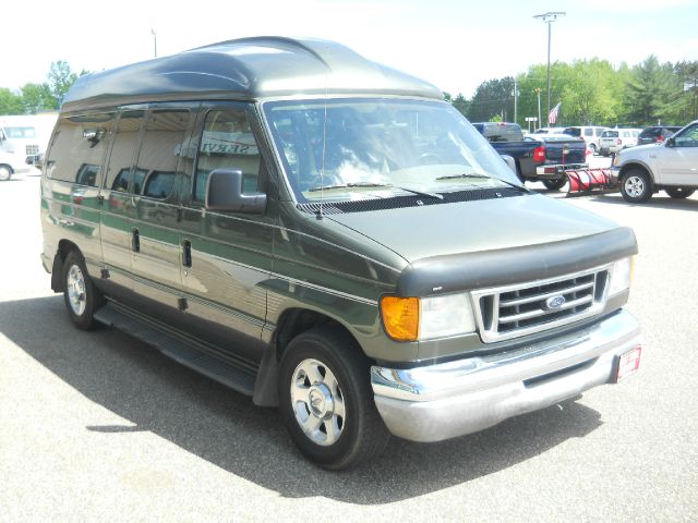 2004 Ford Econoline Wagon Premier Nav AWD
