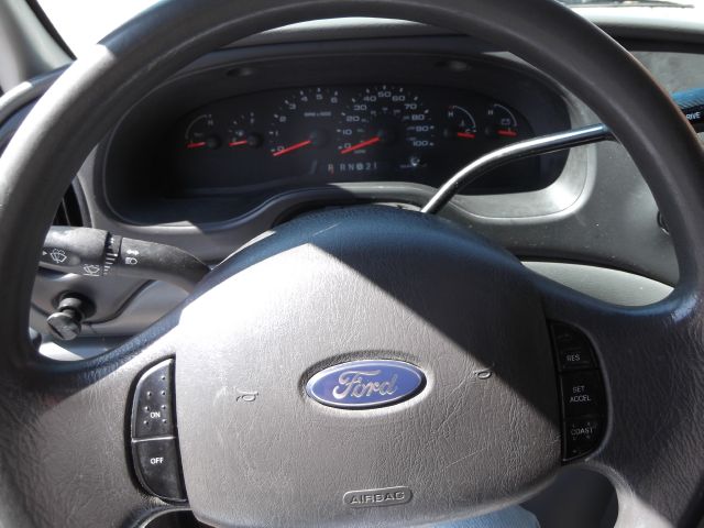 2005 Ford Econoline Wagon 2dr Cpe V6 Manual GT