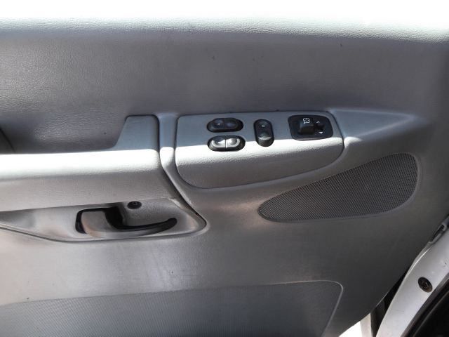 2005 Ford Econoline Wagon 2dr Cpe V6 Manual GT