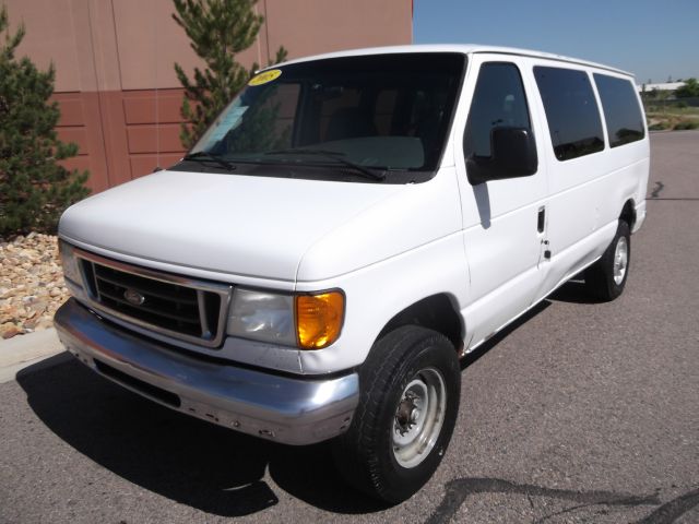2005 Ford Econoline Wagon 2dr Cpe V6 Manual GT