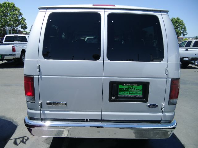 2006 Ford Econoline Wagon 2dr Cpe V6 Manual GT