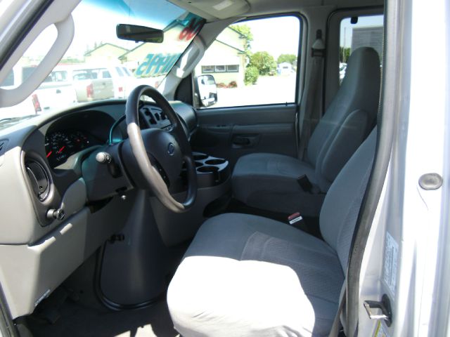 2006 Ford Econoline Wagon 2dr Cpe V6 Manual GT